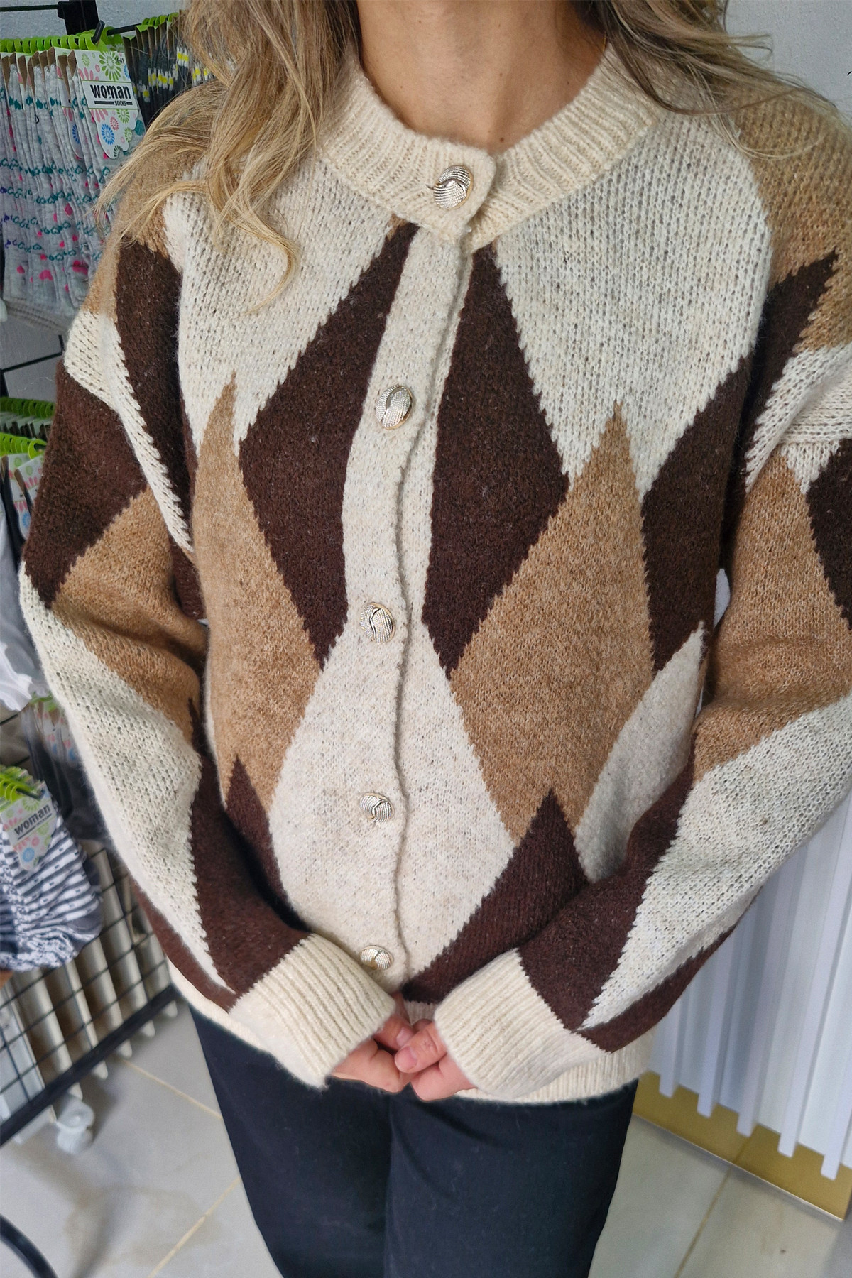 Baklava Desenli Düğmeli Triko Hırka